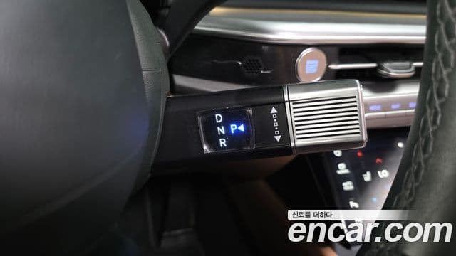 Hyundai Grandeur 2023 — ფოტო 9/20