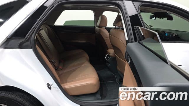 Hyundai Grandeur 2023 — ფოტო 12/20