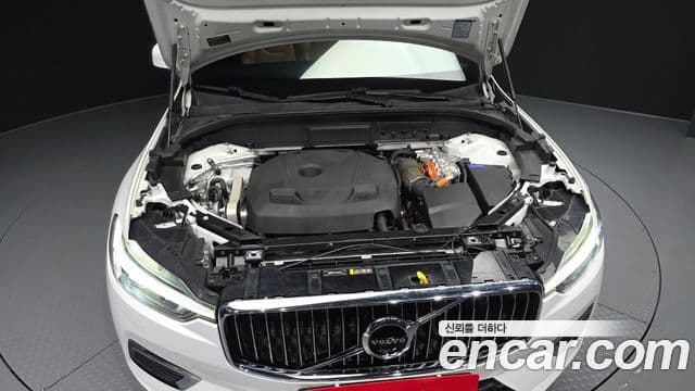 Volvo XC60 2021 — Şəkil 6/20