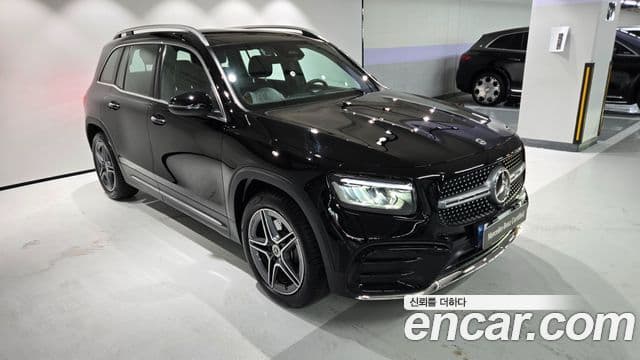 Mercedes-Benz GLB-Class 2025 — Şəkil 1/20