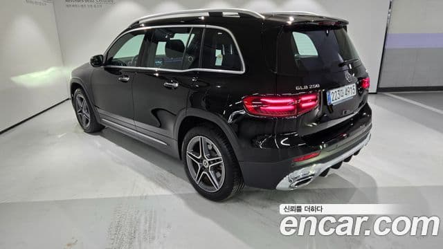 Mercedes-Benz GLB-Class 2025 — Şəkil 2/20
