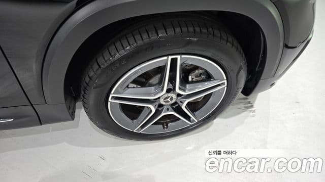 Mercedes-Benz GLB-Class 2025 — Şəkil 4/20
