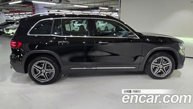 Mercedes-Benz GLB-Class 2025 — Şəkil 7/20
