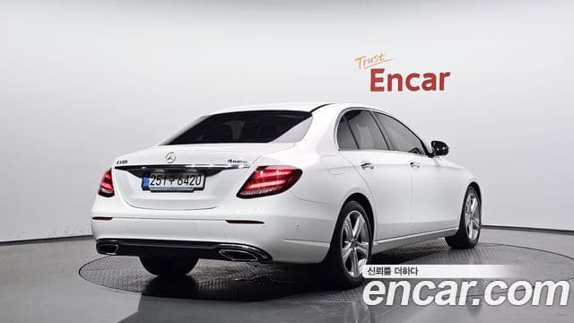 Mercedes-Benz E-Class 2018 — Şəkil 2/20
