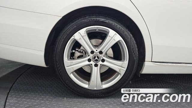 Mercedes-Benz E-Class 2018 — Şəkil 5/20