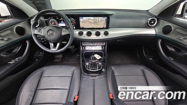 Mercedes-Benz E-Class 2018 — Şəkil 7/20
