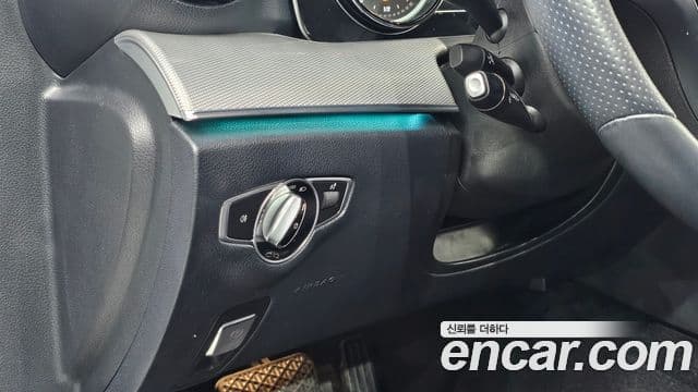 Mercedes-Benz E-Class 2018 — Şəkil 18/20