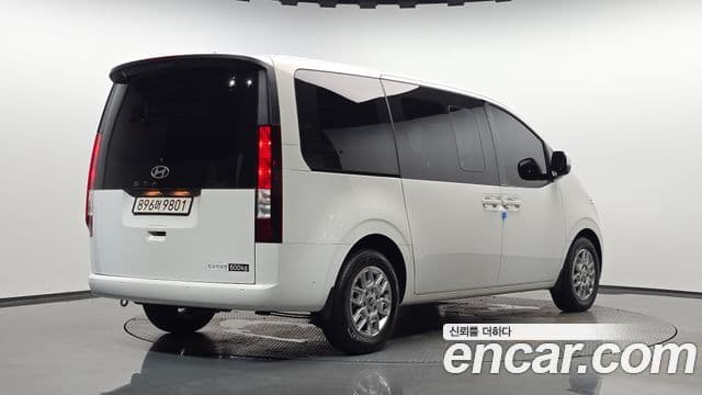 Hyundai Staria 2026 — Şəkil 2/20