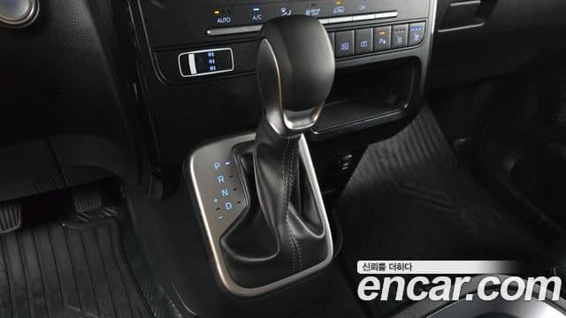 Hyundai Staria 2026 — Şəkil 9/20