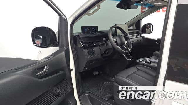 Hyundai Staria 2026 — Şəkil 10/20