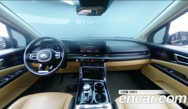 Kia Carnival 2021 — фото 6 из 20