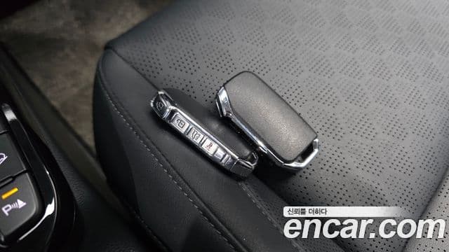 Kia Seltos 2021 — Şəkil 19/20