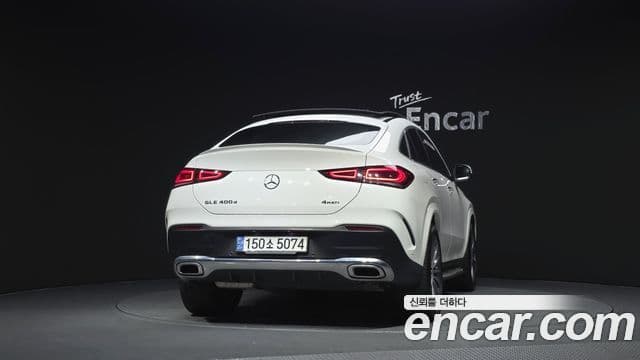 Mercedes-Benz GLE-Class 2023 — ფოტო 4/20