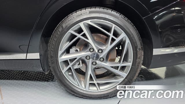 Genesis G90 2022 — Photo 3/37