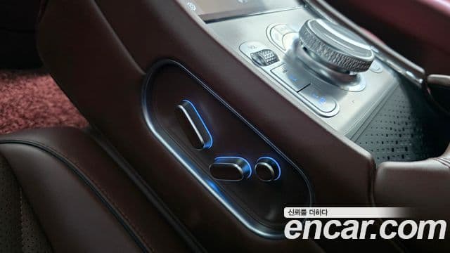 Genesis G90 2022 — Photo 22/37