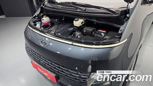 Hyundai Staria 2021 — ფოტო 6/20