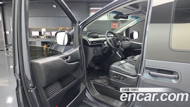 Hyundai Staria 2021 — ფოტო 10/20