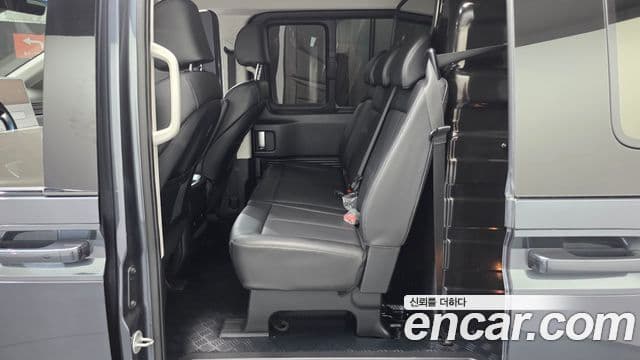 Hyundai Staria 2021 — ფოტო 12/20
