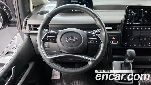 Hyundai Staria 2021 — ფოტო 13/20