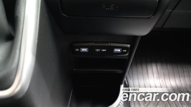 Hyundai Staria 2021 — ფოტო 19/20