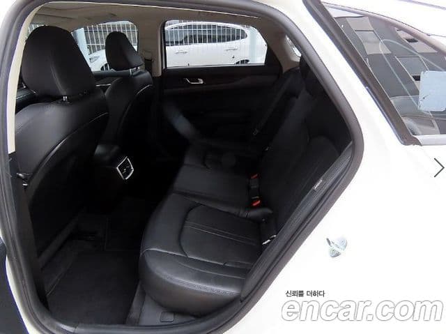 Kia K5 2021 — ფოტო 5/20