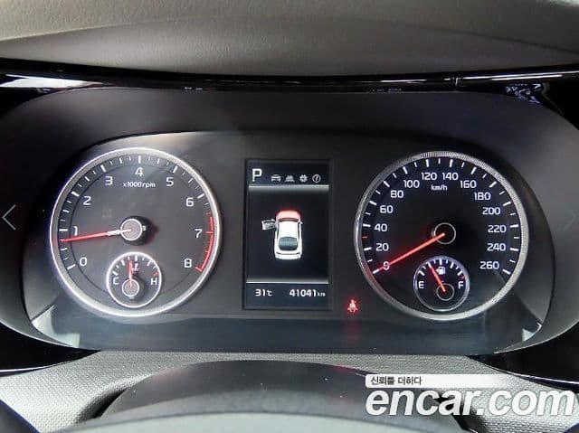 Kia K5 2021 — ფოტო 8/20