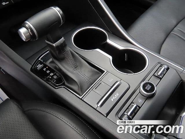 Kia K5 2021 — ფოტო 9/20