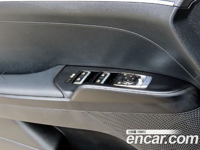 Kia K5 2021 — ფოტო 10/20