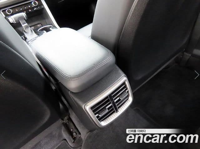 Kia K5 2021 — ფოტო 16/20