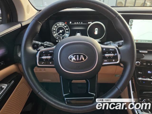 Kia Carnival 2020 — фото 8 из 20
