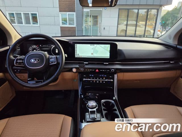 Kia Carnival 2020 — фото 9 из 20