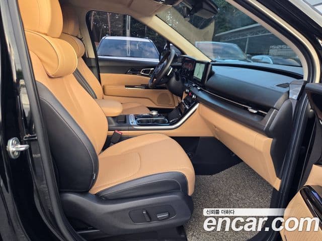 Kia Carnival 2020 — фото 16 из 20