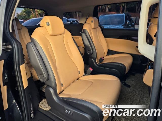 Kia Carnival 2020 — фото 17 из 20
