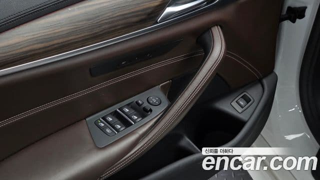 BMW 5 Series 2018 — Фото 16/20