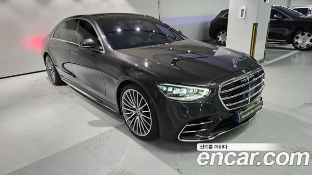 Mercedes-Benz S-Class 2025 — Photo 7/20