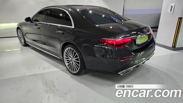 Mercedes-Benz S-Class 2025 — Photo 6/20