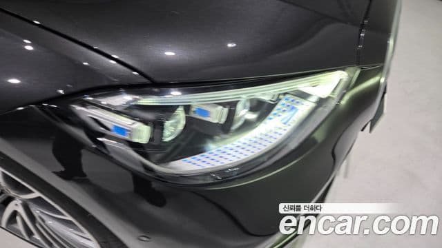 Mercedes-Benz S-Class 2025 — Photo 4/20