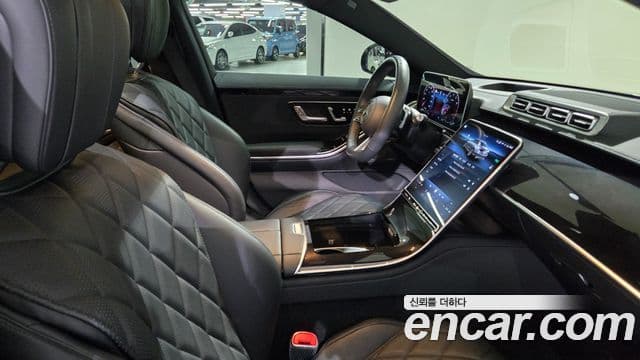 Mercedes-Benz S-Class 2025 — Photo 9/20