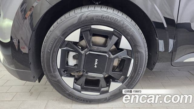 Kia Carnival 2024 — фото 5 из 20