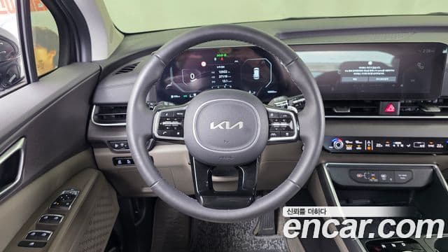 Kia Carnival 2024 — ფოტო 13/20