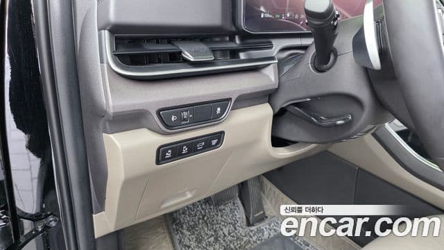 Kia Carnival 2024 — ფოტო 17/20