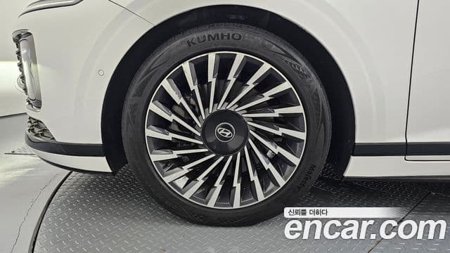 Hyundai Grandeur 2022 — ფოტო 5/20