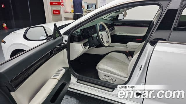 Hyundai Grandeur 2022 — ფოტო 10/20
