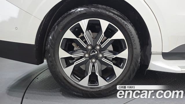 Kia Carnival 2022 — фото 5 из 20