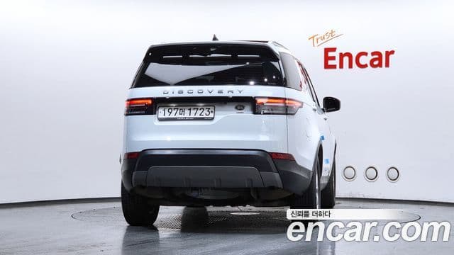 Land Rover Discovery 5 2019 — ფოტო 4/20