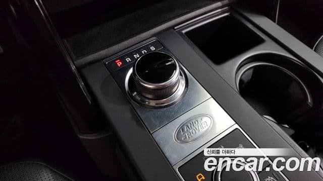 Land Rover Discovery 5 2019 — ფოტო 9/20