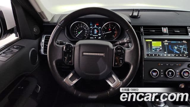 Land Rover Discovery 5 2019 — ფოტო 12/20