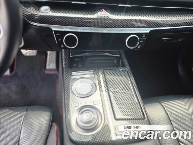 Genesis Electrified G80 2022 — фото 7 из 20