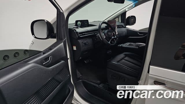 Hyundai Staria 2023 — Şəkil 10/20
