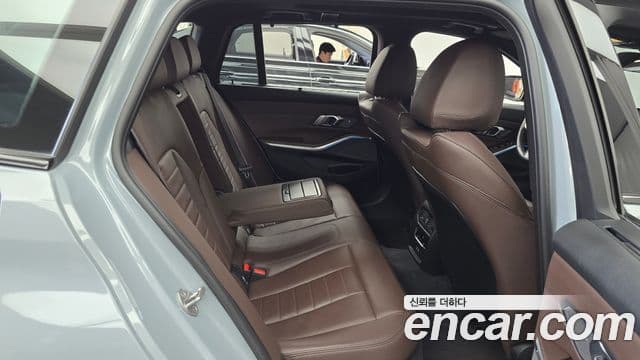 BMW 3 Series 2024 — Şəkil 10/20